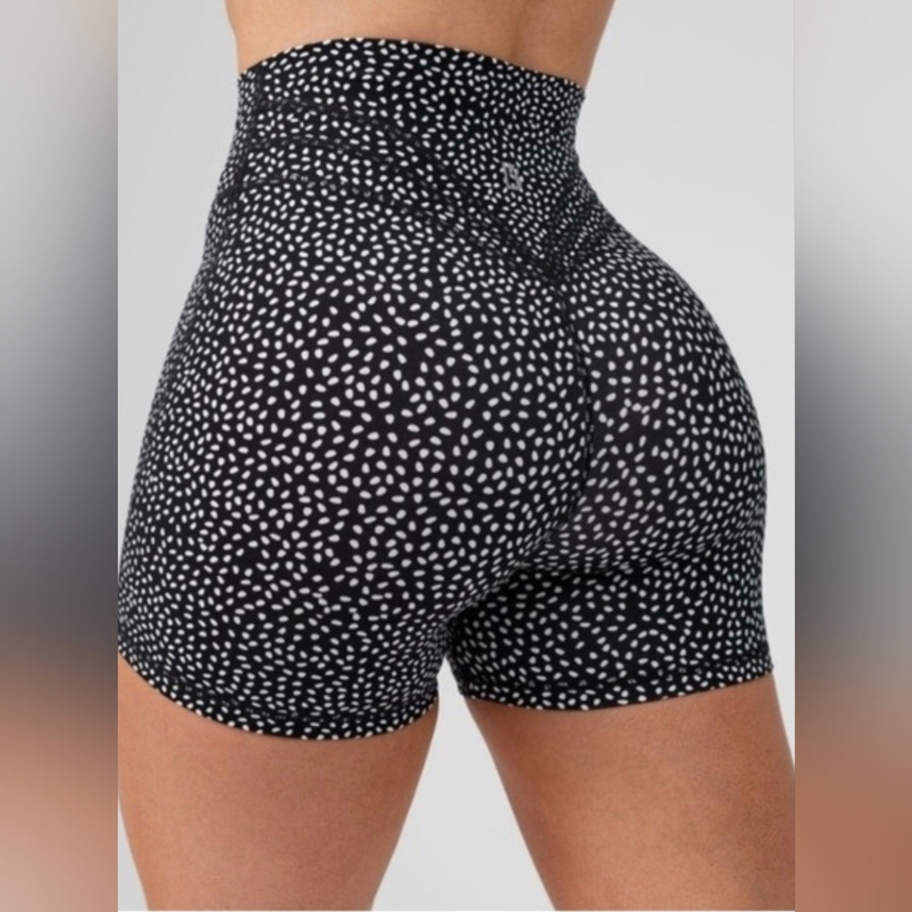 BuffBunny - Micro Legacy Short 4"